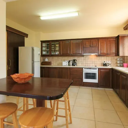 Villa Bougainvillea